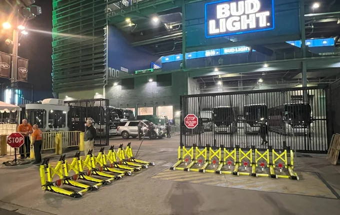 MVB3X vehicle barriers: operational gate.